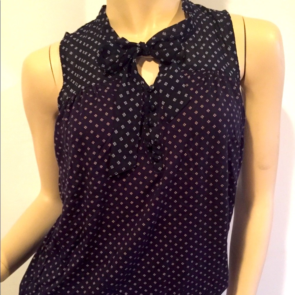 Cute detailed Ann Taylor LOFT tie neck blouse